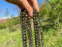 Charger l'image dans la galerie, Perles en labradorite entre 6 et 8mm LU