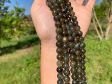 Charger l'image dans la galerie, Perles en labradorite entre 6 et 8mm LU