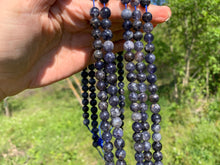 Charger l'image dans la galerie, Perles en iolite entre 6 et 10mm ID