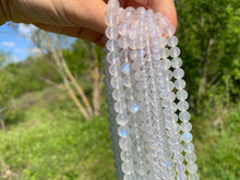 Charger l'image dans la galerie, Perles en labradorite blanche entre 4 et 8mm LBQ