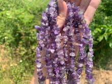Charger l'image dans la galerie, Perles en améthyste, forme chips