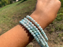 Charger l'image dans la galerie, Perles en aragonite bleue