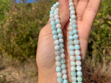 Charger l'image dans la galerie, Perles en aragonite bleue