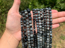 Charger l'image dans la galerie, Perles en oeil d'aigle entre 6 et 10mm OAU