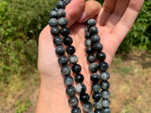Charger l'image dans la galerie, Perles en oeil d'aigle entre 6 et 10mm OAU