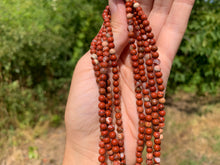 Charger l'image dans la galerie, Perles en jaspe rouge entre 4 et 12mm JRU