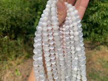 Charger l'image dans la galerie, Perles en gypse fibreux entre 6 et 10mm