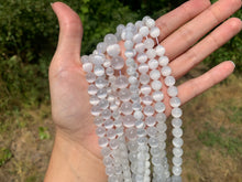 Charger l'image dans la galerie, Perles en gypse fibreux entre 6 et 10mm