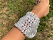 Charger l'image dans la galerie, Perles en gypse fibreux entre 6 et 10mm