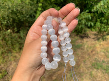 Charger l'image dans la galerie, Perles en gypse fibreux entre 6 et 10mm