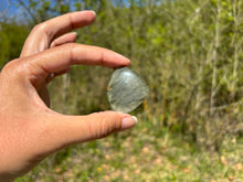 Charger l'image dans la galerie, Quartz à Actinolite 1
