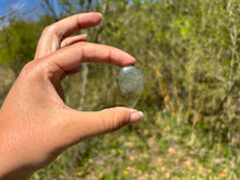 Charger l'image dans la galerie, Quartz à Actinolite 2
