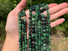 Charger l'image dans la galerie, Perles en rubis zoïsite entre 4 et 10mm