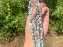 Charger l'image dans la galerie, Perles en larimar, petits galets 6-8mm
