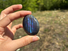 Charger l'image dans la galerie, Galet en labradorite 11