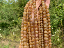 Charger l'image dans la galerie, Perles en apatite jaune entre 4 et 8-9mm