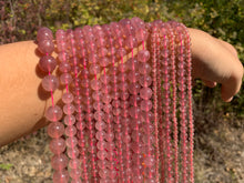 Charger l'image dans la galerie, Perles en quartz à inclusions de mica entre 4 et 12mm QMD