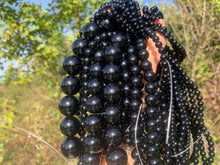 Charger l'image dans la galerie, Perles en agate noire entre 4 et 20mm