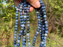 Charger l'image dans la galerie, Perles en dumortiérite entre 4 et 8mm