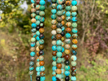 Charger l'image dans la galerie, Perles en turquoise entre 6 et 10mm