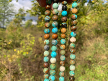 Charger l'image dans la galerie, Perles en turquoise entre 6 et 10mm