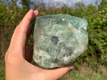 Charger l'image dans la galerie, Fluorite brut de Madagascar