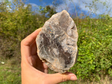 Charger l'image dans la galerie, Microcline brut / pierre de lune noire de Madagascar