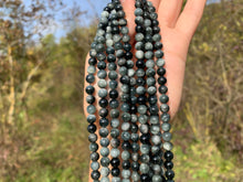 Charger l'image dans la galerie, Perles en oeil d'aigle entre 6 et 10mm OAD