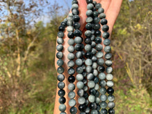 Charger l'image dans la galerie, Perles en oeil d'aigle entre 6 et 10mm OAD
