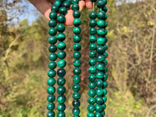 Charger l'image dans la galerie, Perles en malachite entre 4 et 10mm MU