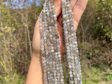 Charger l'image dans la galerie, Perles en pierre de lune grise 4mm PLGU