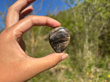 Charger l'image dans la galerie, Microcline / Pierre de lune 4