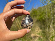 Charger l'image dans la galerie, Microcline / Pierre de lune 4