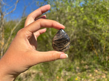 Charger l'image dans la galerie, Microcline / Pierre de lune 4