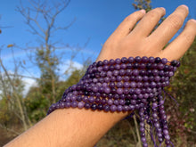 Charger l'image dans la galerie, Perles en lépidolite entre 6 et 10mm