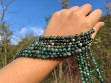 Charger l'image dans la galerie, Perles en émeraude entre 4 et 6mm