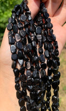 Charger l'image dans la galerie, Perles en hypersthène, petits galets