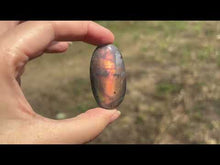 Charger et lire la vidéo dans la visionneuse de la Galerie, Galet en labradorite 1