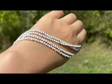 Charger et lire la vidéo dans la visionneuse de la Galerie, Perles en howlite facettées entre 2 et 4mm