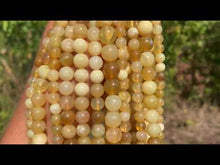 Charger et lire la vidéo dans la visionneuse de la Galerie, Perles en opale commune jaune entre 6 et 10mm
