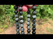 Charger et lire la vidéo dans la visionneuse de la Galerie, Perles en oeil d'aigle entre 6 et 10mm OAU
