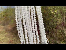 Charger et lire la vidéo dans la visionneuse de la Galerie, Perles en jade jadéite blanc entre 4 et 8mm