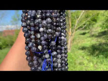 Charger et lire la vidéo dans la visionneuse de la Galerie, Perles en iolite entre 6 et 10mm ID