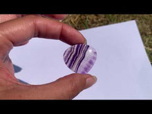 Charger et lire la vidéo dans la visionneuse de la Galerie, VENDU Fluorite 18