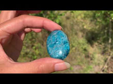 Charger et lire la vidéo dans la visionneuse de la Galerie, Apatite bleue 13