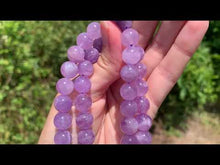 Charger et lire la vidéo dans la visionneuse de la Galerie, Perles en améthyste lavande entre 6 et 10mm ALT