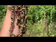 Charger et lire la vidéo dans la visionneuse de la Galerie, Perles en unakite, forme chips