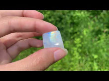 Charger et lire la vidéo dans la visionneuse de la Galerie, Labradorite "blanche" d'Inde 19