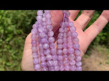 Charger et lire la vidéo dans la visionneuse de la Galerie, Perles en améthyste lavande entre 6 et 10mm ALT