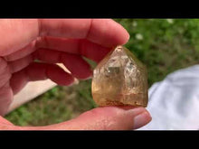 Charger et lire la vidéo dans la visionneuse de la Galerie, Citrine brut 60